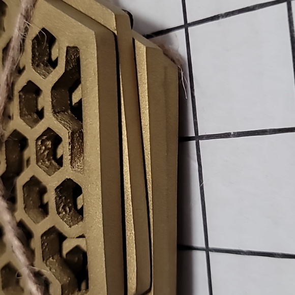 Set of 4 Metal Coasters, 4.5" at Widest, Approx..2" tall Honeycomb Pattern - Picture 8 of 11